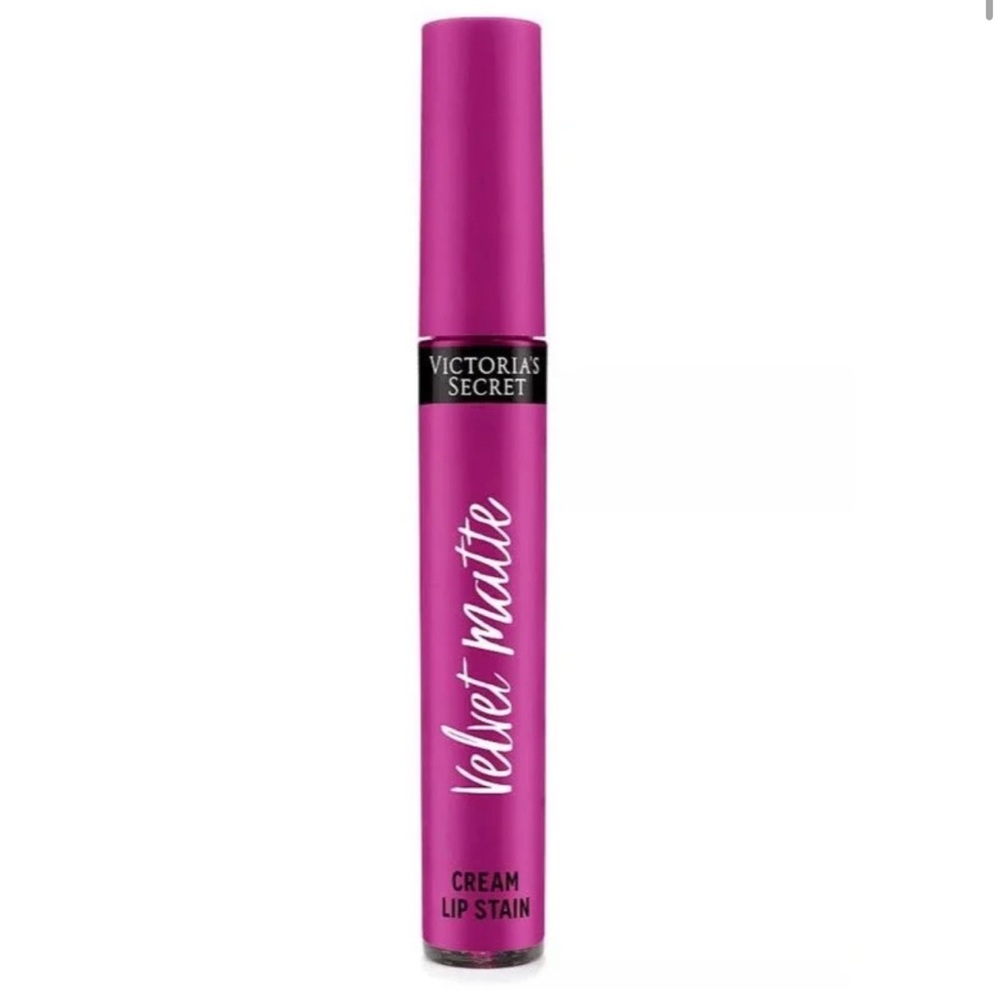 Victorias Secret Cream Lip Stain Velvet
Matte